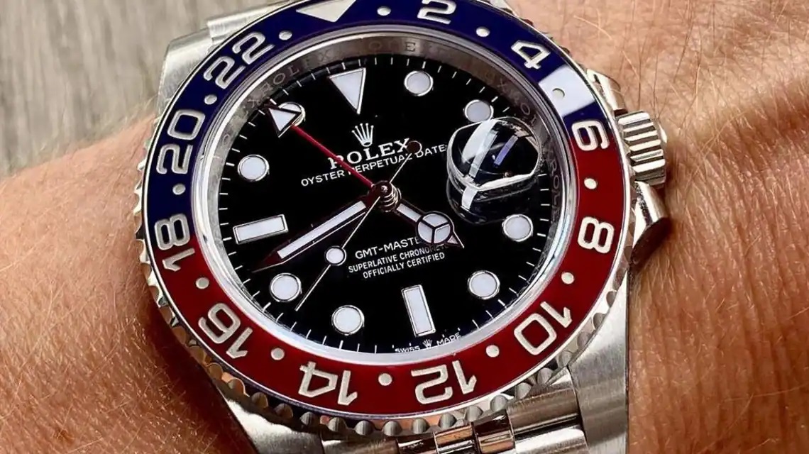 Experience The Perfection Of Working In Two Time Zones With Rolex GMT